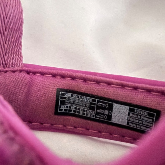 UGG Golden Glow Sandals Fuchsia - Picture 6 of 8